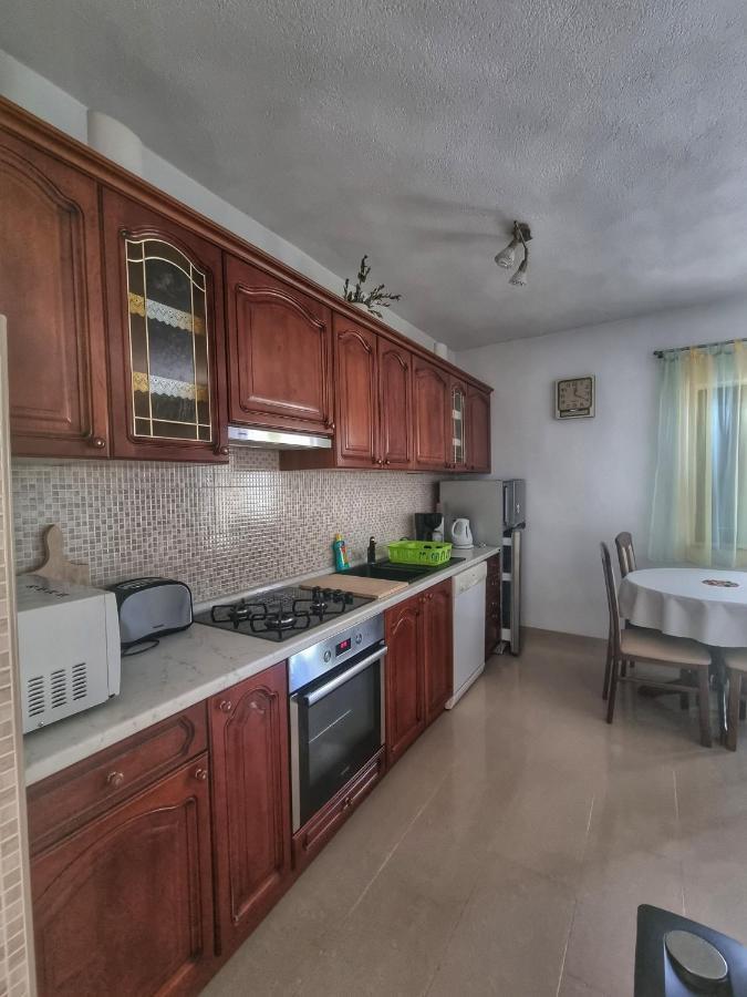 Lukica Apartment Sveti Juraj Exterior foto